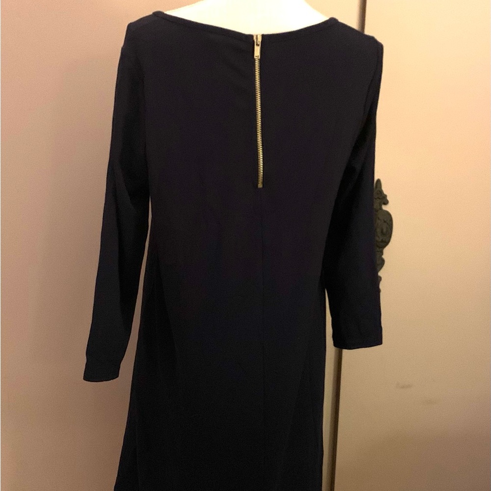 NWOT crown & ivy Navy Blue Long Sleeve Shift Dress with Fleur-de-Lis Accent - Picture 6 of 11